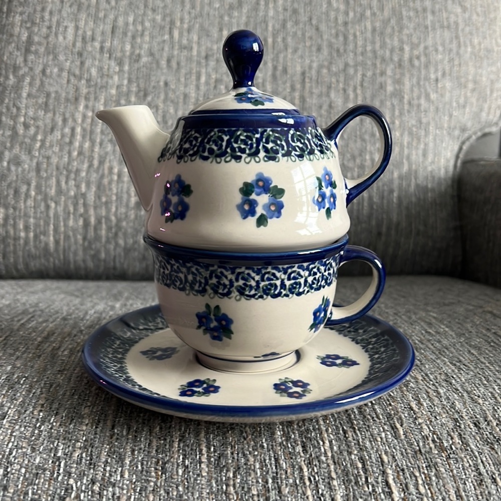 Polish pottery Boleslawiec brand. Individual tea pot, cup, and saucer. Perfect.